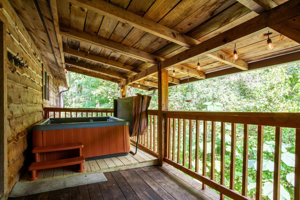 Forest Home Hot Tub Fire Pit Pool Table Pigeon Forge Exterior foto